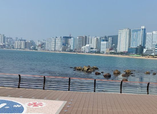 south-korea/yeongnam-region/landmark/gwanganli-beach