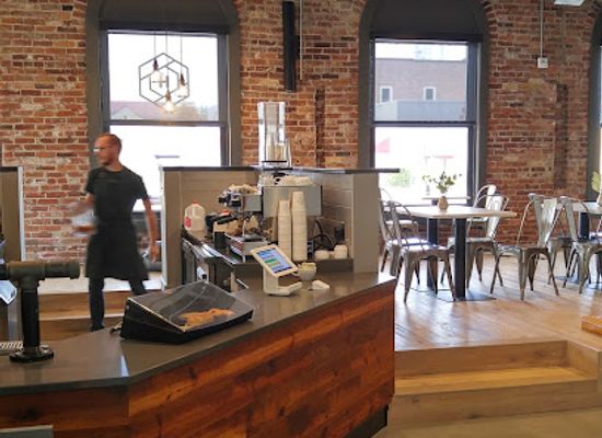 iowa/ottumwa/landmark/hub-coffee