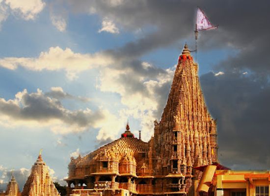 india/west-india/landmark/shree-dwarkadhish-temple