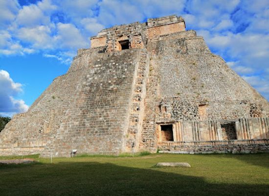 mexico/yucatan-peninsula/landmark/uxmal-archaeological-zone