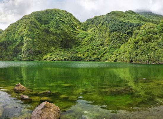 dominica/soufriere-bay/landmark/dm-s-taxi