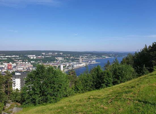 sweden/vasternorrland/attraction/varvsbergets-hoppbackar-utsikt