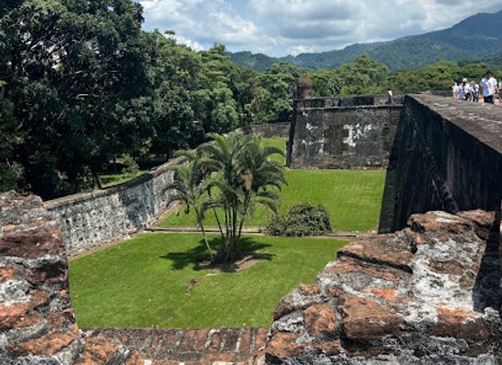 honduras/colon-region/landmark/fortaleza-de-san-fernando