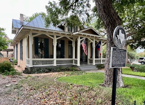 texas/south-texas/landmark/biesenbach-house