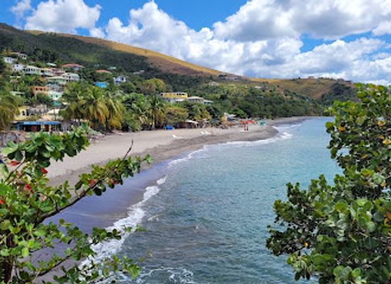 dominica/castle-bruce-beach/landmark/mero-beach