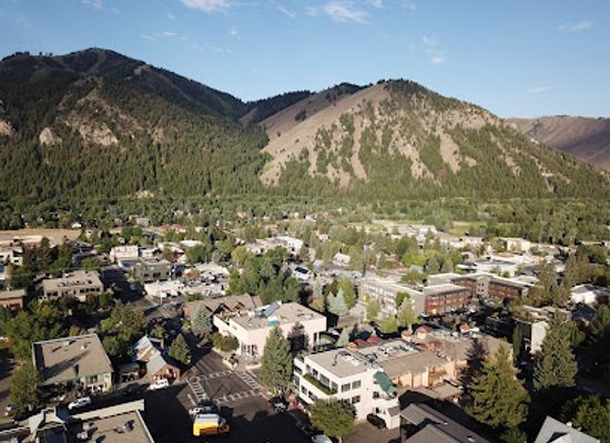 idaho/ketchum/landmark/berkshire-hathaway-homeservices-sun-valley-properties