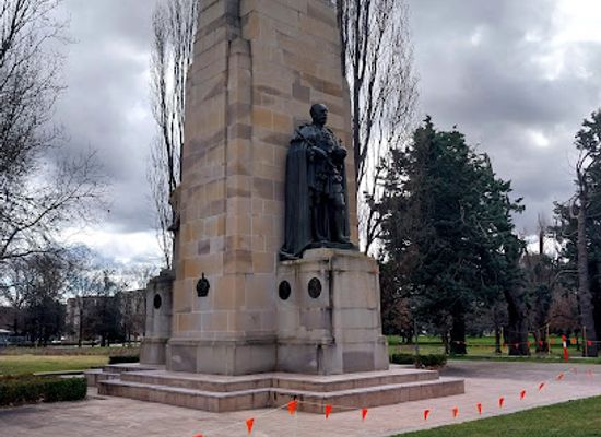 australia/canberra/manuka/landmark/king-george-v-memorial