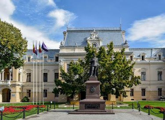 romania/iasi/landmark/iasi-city-hall