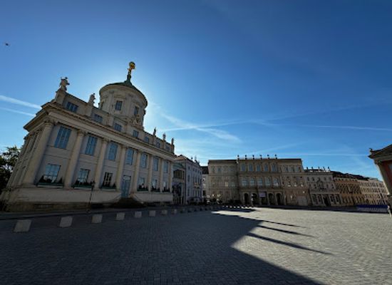 germany/potsdam/landmark/neuer-markt-potsdam
