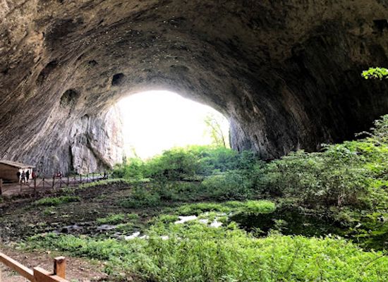 bulgaria/thrace/landmark/devetashka-cave