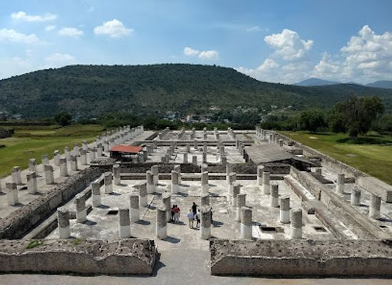mexico/central-mexico/landmark/atlantes-de-tula