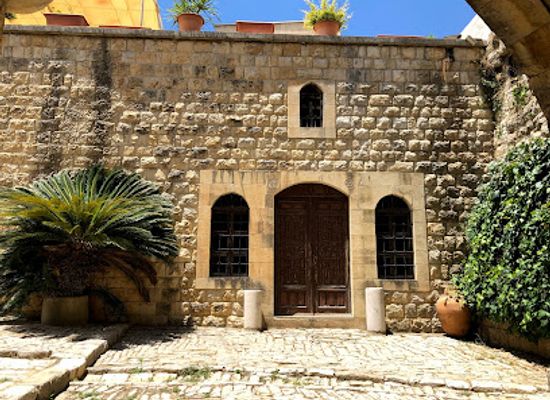 lebanon/chouf/landmark/al-hamadeh-palace