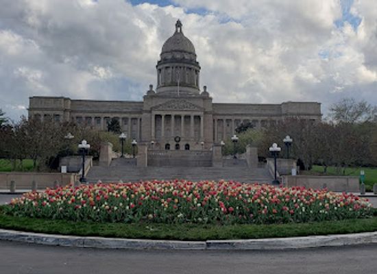 kentucky/frankfort/landmark/floral-clock