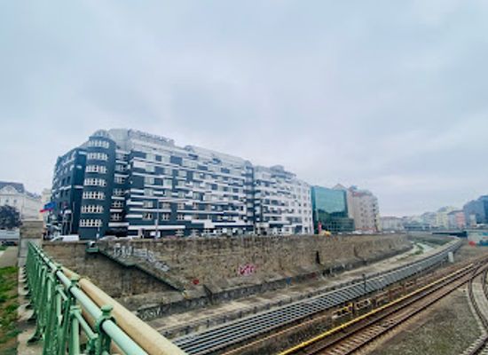 austria/vienna/rudolfsheim-funfhaus/landmark/lobkowitzbrucke