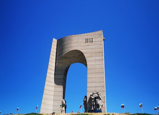 bulgaria/southwest-bulgaria/landmark/monument-arch-of-freedom