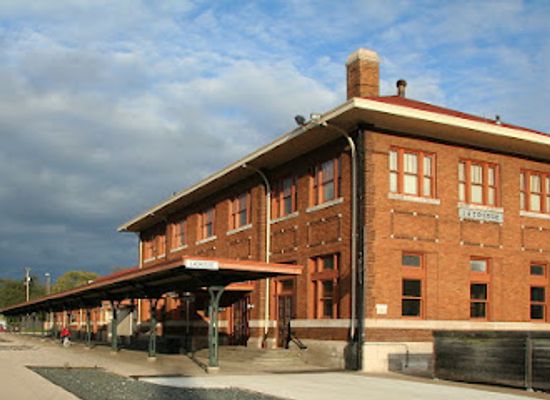 wisconsin/la-crosse/landmark/la-crosse-amtrak-station