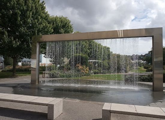jersey/saint-saviour/landmark/millenium-park