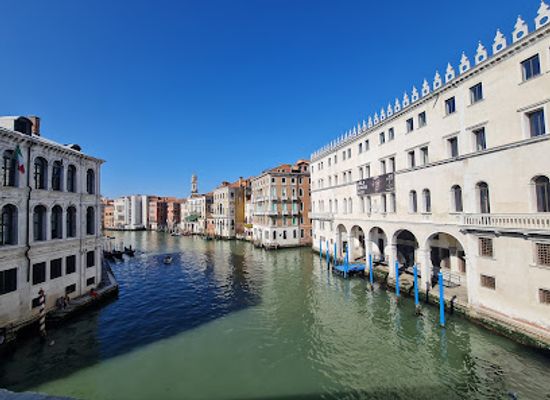 italy/venice/cannaregio/landmark/oratory-of-crociferi