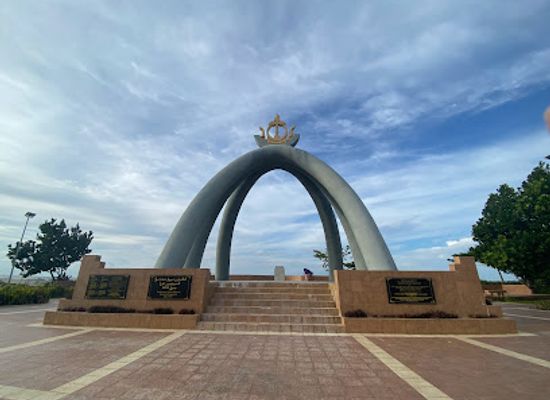 brunei/tutong/landmark/billionth-barrel-monument