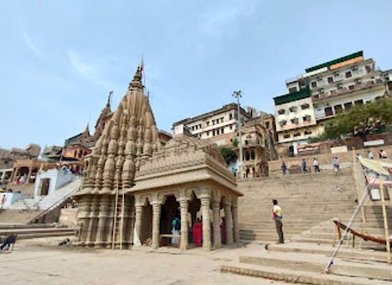 india/varanasi/landmark/manikarnika-ghat