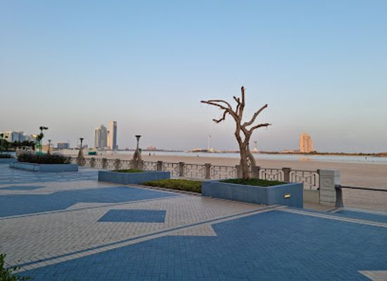 united-arab-emirates/abu-dhabi/corniche/landmark/corniche-sea-side