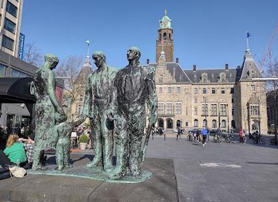 netherlands/utrecht/landmark/memorial-to-the-fallen-1940-1945