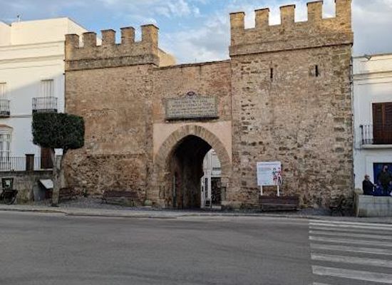 gibraltar/catalan-bay/landmark/puerta-de-jerez