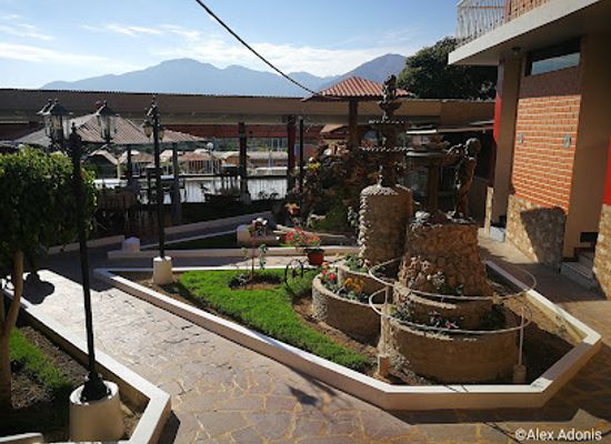 peru/moquegua/landmark/restaurante-turistico-las-glorietas