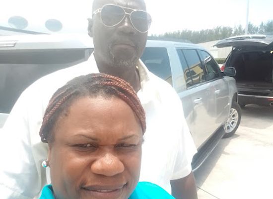 the-bahamas/new-providence/landmark/r-a-taxi-transportation