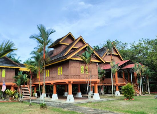 malaysia/negeri-sembilan/landmark/replica-royal-palace-melawar-rembau-museum
