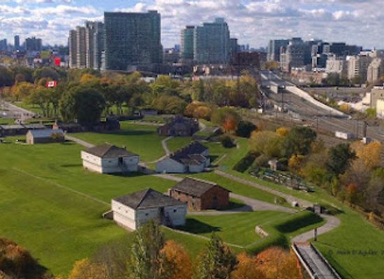 canada/northern-ontario/landmark/fort-york-national-historic-site