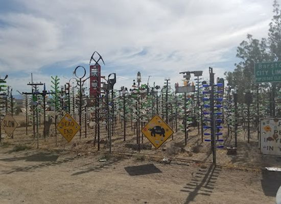 california/inland-empire/landmark/elmer-s-bottle-tree-ranch