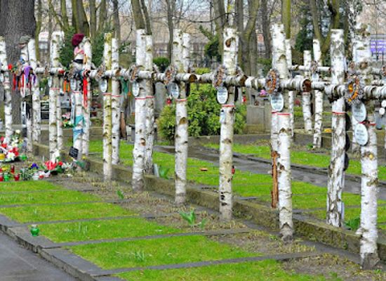 poland/kuyavia/landmark/military-cemetery