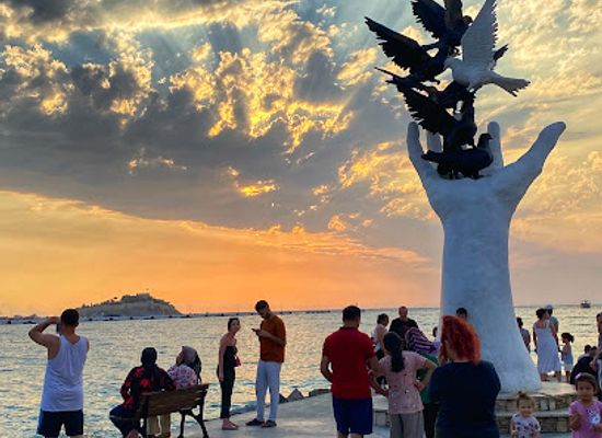turkiye/kusadasi/landmark/i-love-kusadasi
