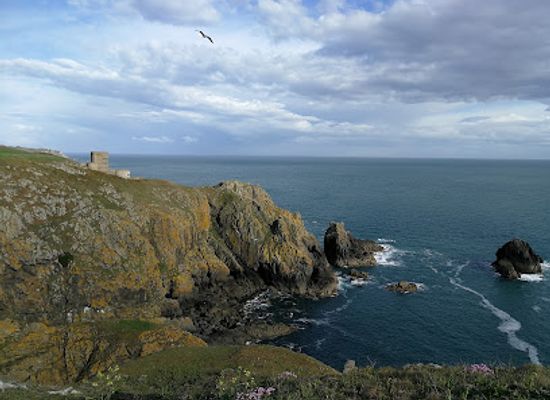 guernsey/pleinmont-point/landmark/observation-tower-mp3