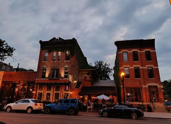 illinois/chicagoland/landmark/old-town-triangle-district