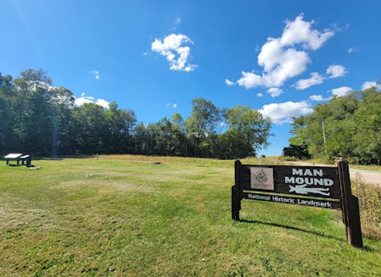 wisconsin/southern-wisconsin/landmark/man-mound-park