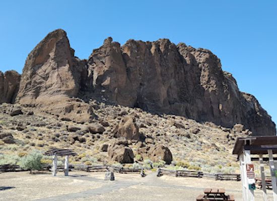 oregon/umpqua-valley/landmark/fort-rock-state-natural-area