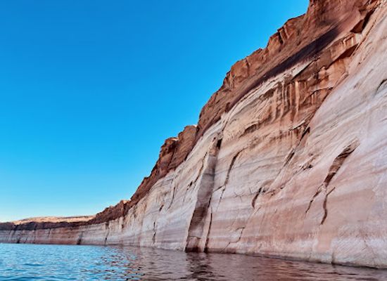 arizona/page/landmark/lake-powell-experience