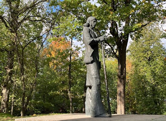 estonia/tartumaa/landmark/kristjan-jaak-petersoni-malestusmark-monument-to-kristjan-jaak-peterson