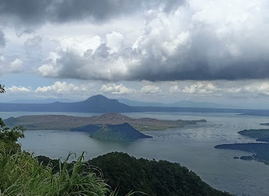 philippines/taal-volcano/landmark/binintiang-munti