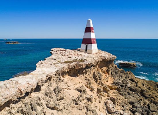 australia/limestone-coast/landmark/robe-obelisk