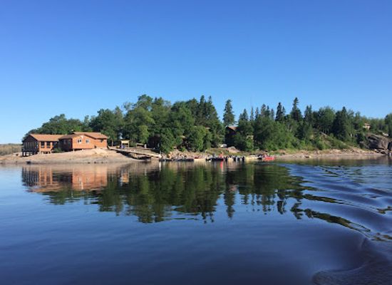 canada/cariboo/landmark/caribou-falls-lodge