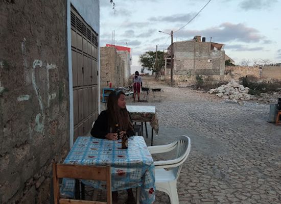 cabo-verde/vila-do-maio/landmark/chacha-chicken-restaurant