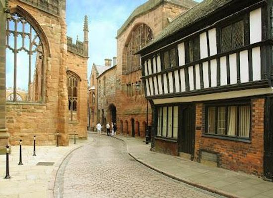 united-kingdom/warwickshire/attraction/st-mary-s-guildhall-2