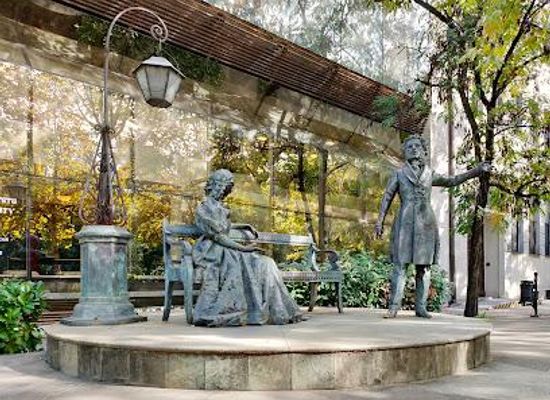 montenegro/kotor/landmark/monument-to-a-s-pushkin-and-natalia-goncharova