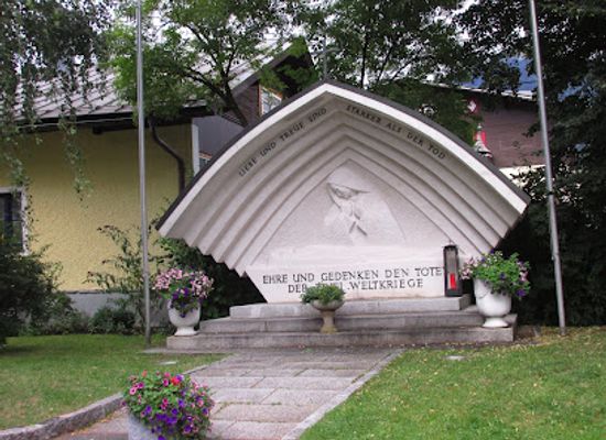austria/zell-am-see/landmark/kriegerdenkmal