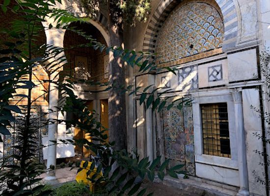tunisia/tunis/medina-of-tunis/landmark/dar-othman
