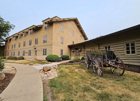 illinois/matthiessen-state-park/landmark/starved-rock-state-park-campground