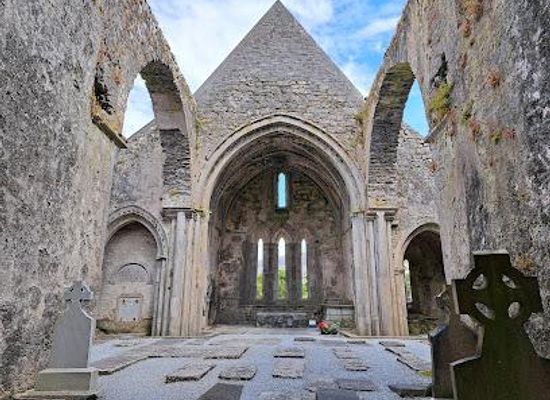 ireland/county-galway/landmark/corcomroe-abbey